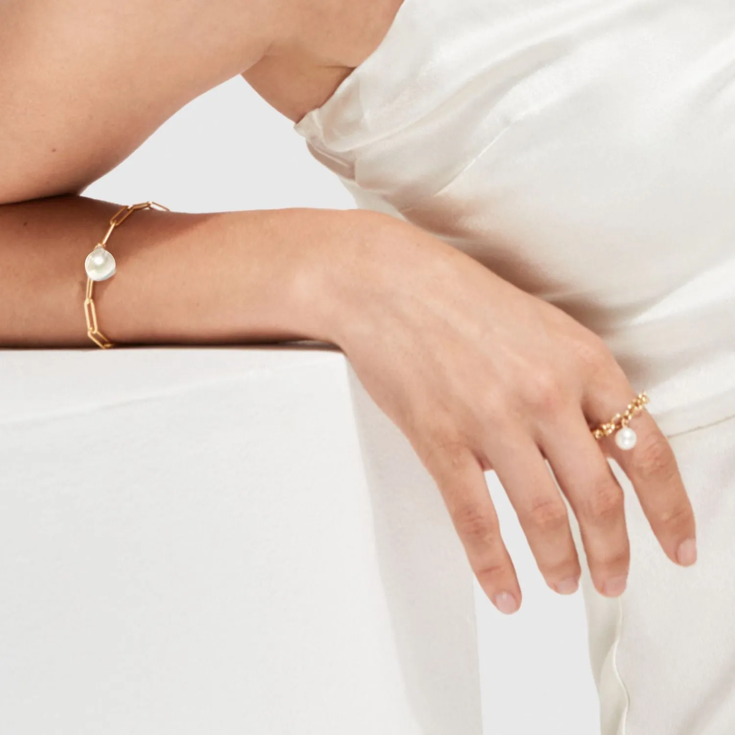 AETIA PEARL CHAIN BRACELET