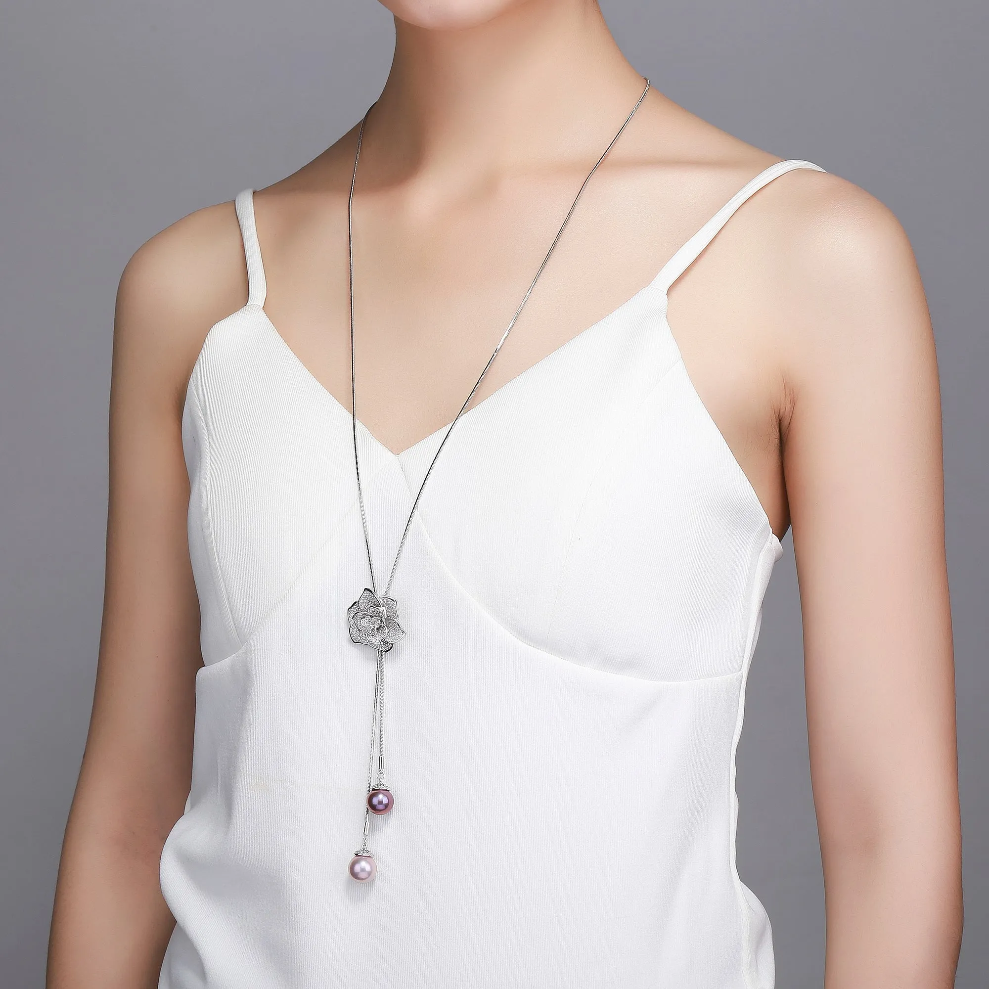 Blooming Rose Edison Pearl Necklace