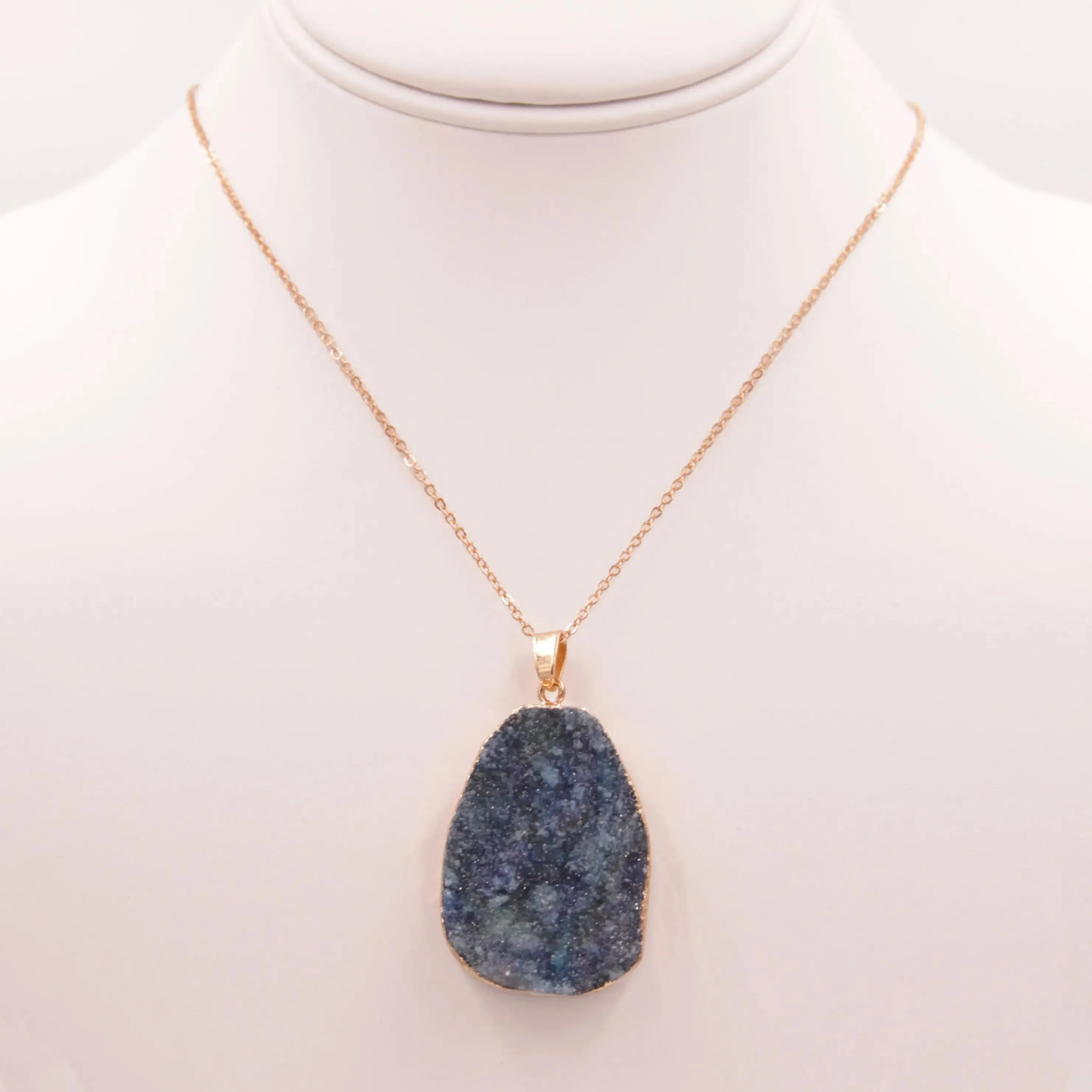 BLUE QUARTZ GENUINE STONE NECKLACE