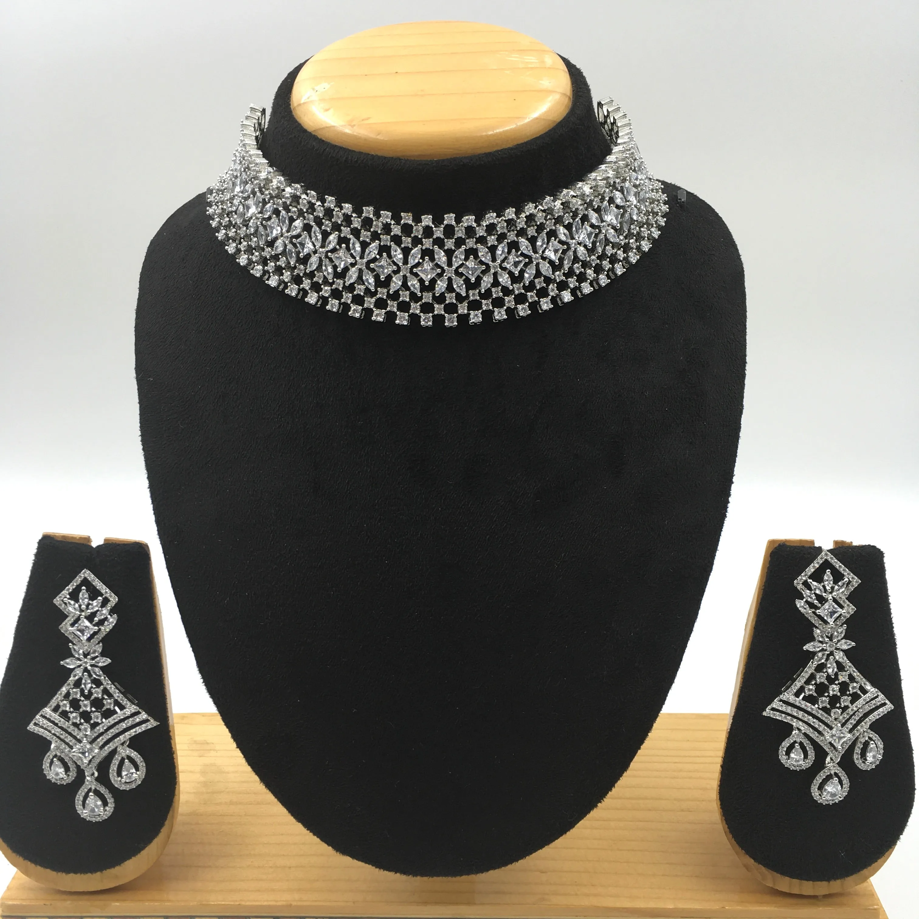 Choker Zircon/AD Necklace Set 4140-69