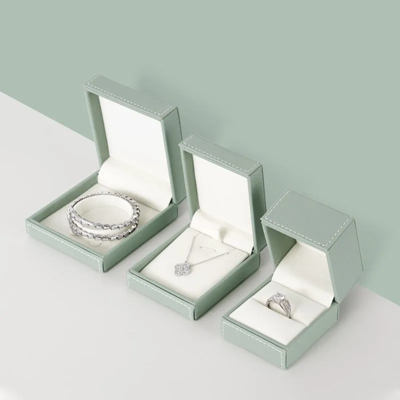 Light Green PU Leather Bracelet Chain Gift Box H120