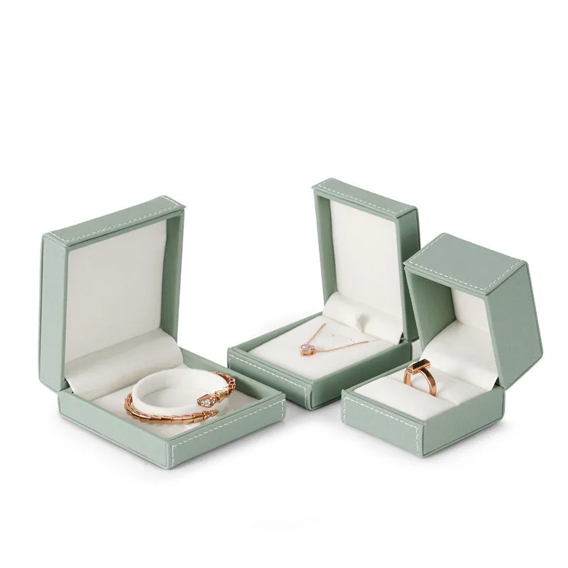 Light Green PU Leather Bracelet Chain Gift Box H120
