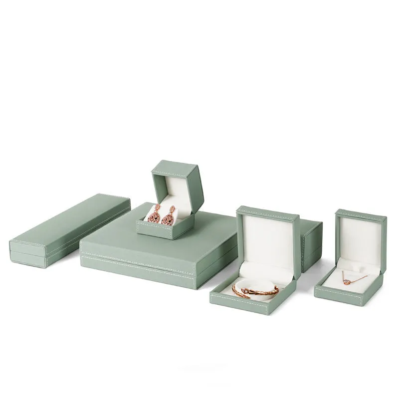 Light Green PU Leather Bracelet Chain Gift Box H120