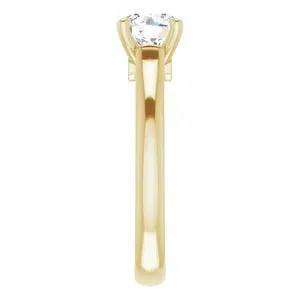 Round Diamond Engagement Ring