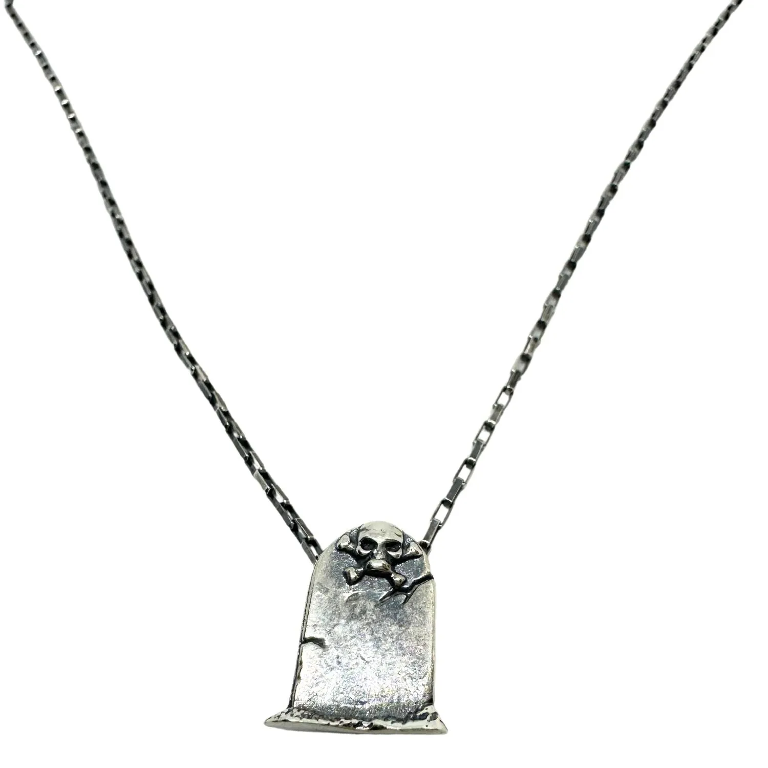 SKELETON GRAVE Rectangular Trace CHAIN NECKLACE